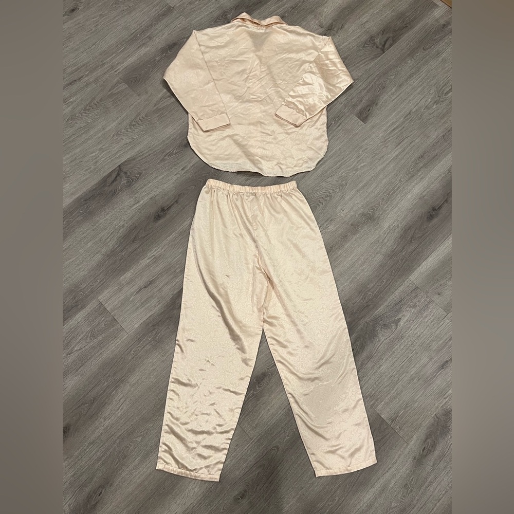 Vintage Victoria’s Secret Gold label 2 piece pajama set - Picture 12 of 12